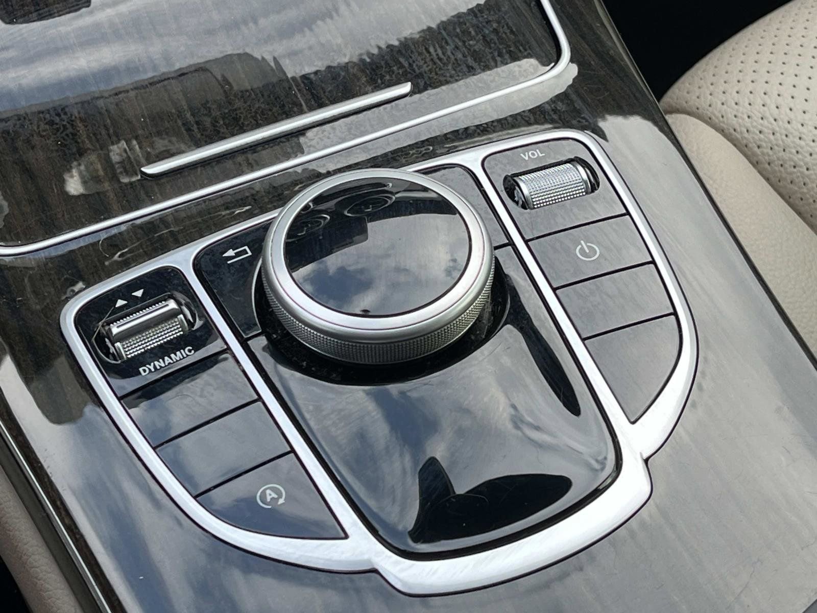 Used 2018 Mercedes-Benz C 300 4MATIC Sedan image 27