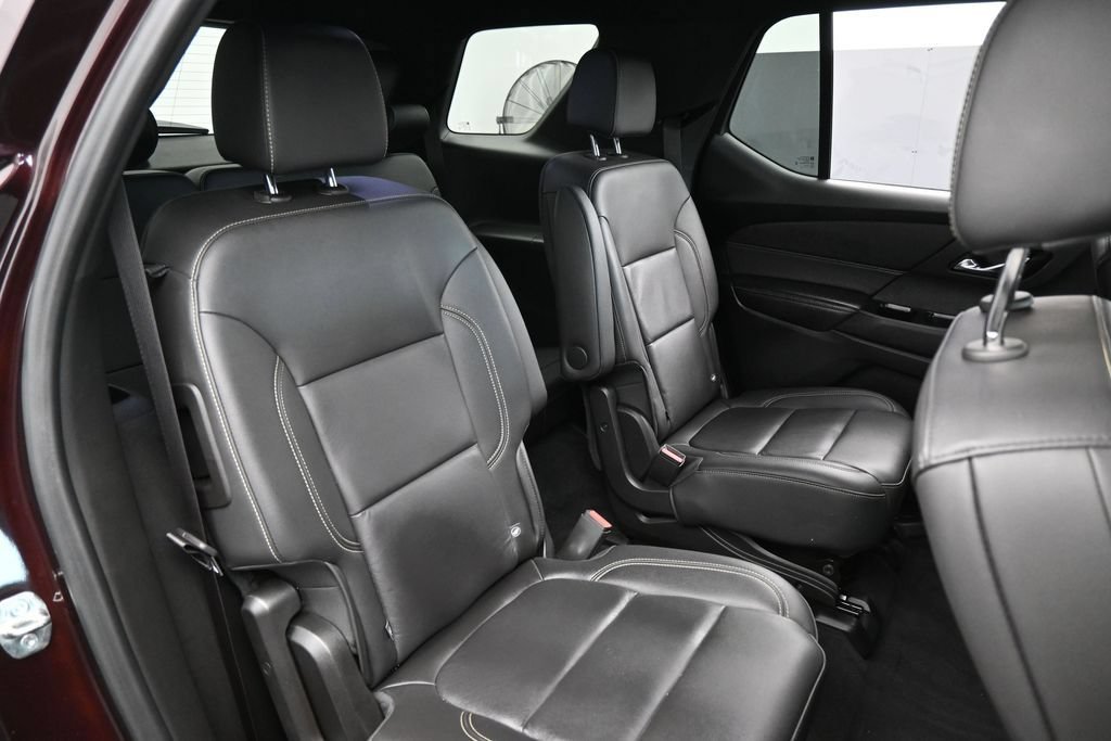 Used 2022 Chevrolet Traverse LT w/ LPO, Floor Liner Package FWD image 48