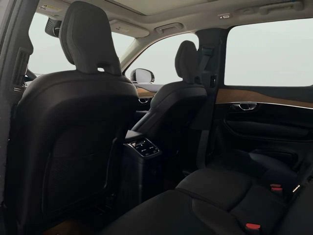 Used 2024 Volvo XC90 T8 Plus w/ Protection Package Premier AWD/4WD image 21