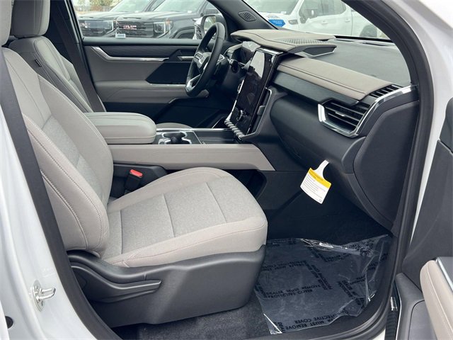 New 2025 GMC Acadia Elevation image 29