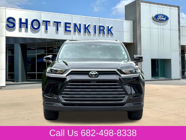 Used 2025 Toyota Grand Highlander AWD image 2
