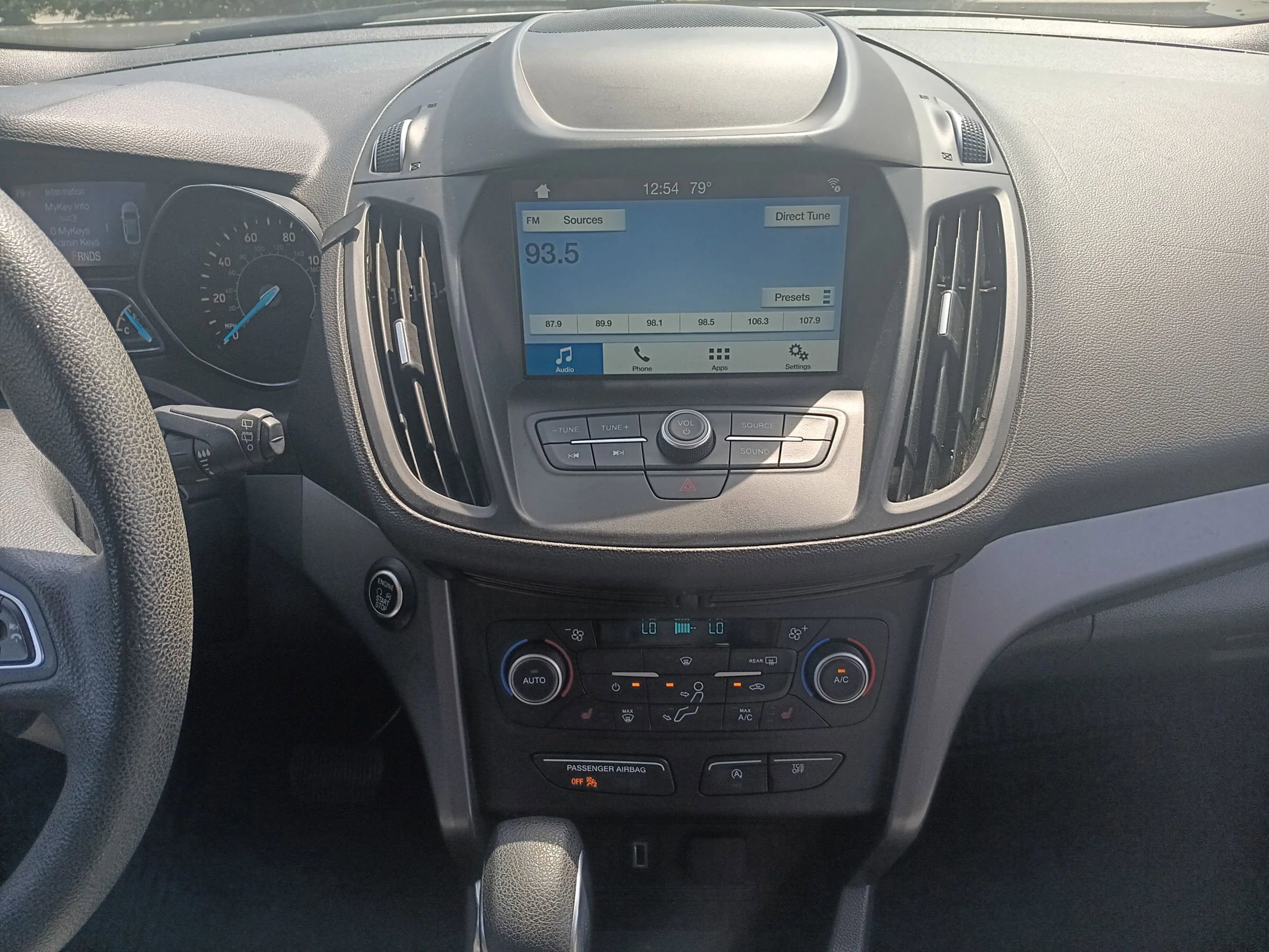 Used 2019 Ford Escape SE image 16