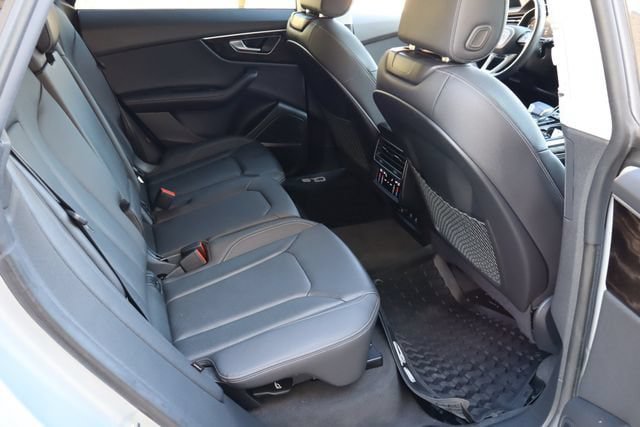 Used 2023 Audi Q8 Premium Plus w/ Premium Plus Package AWD/4WD image 18