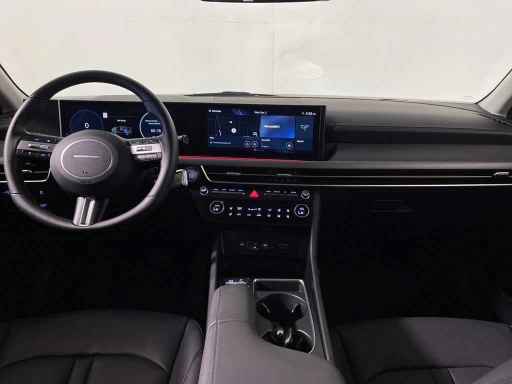 Certified 2025 Hyundai Sonata Limited FWD image 14