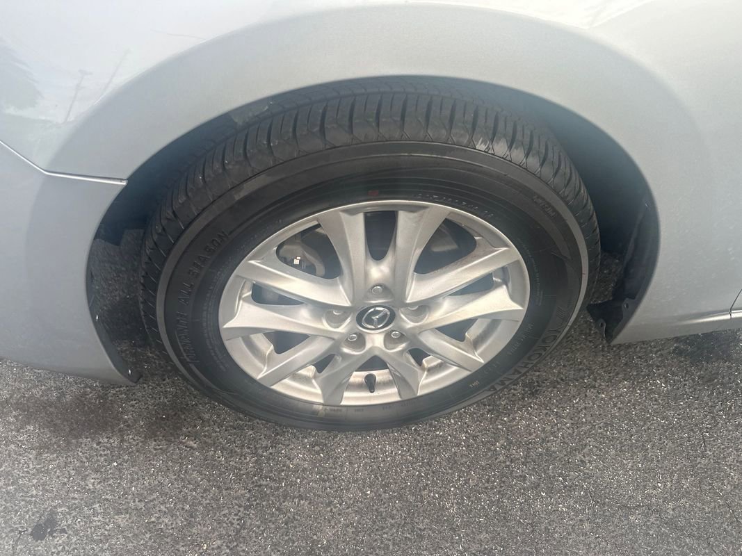 Used 2018 MAZDA MAZDA3 Sport w/ Preferred Equipment Package image 2