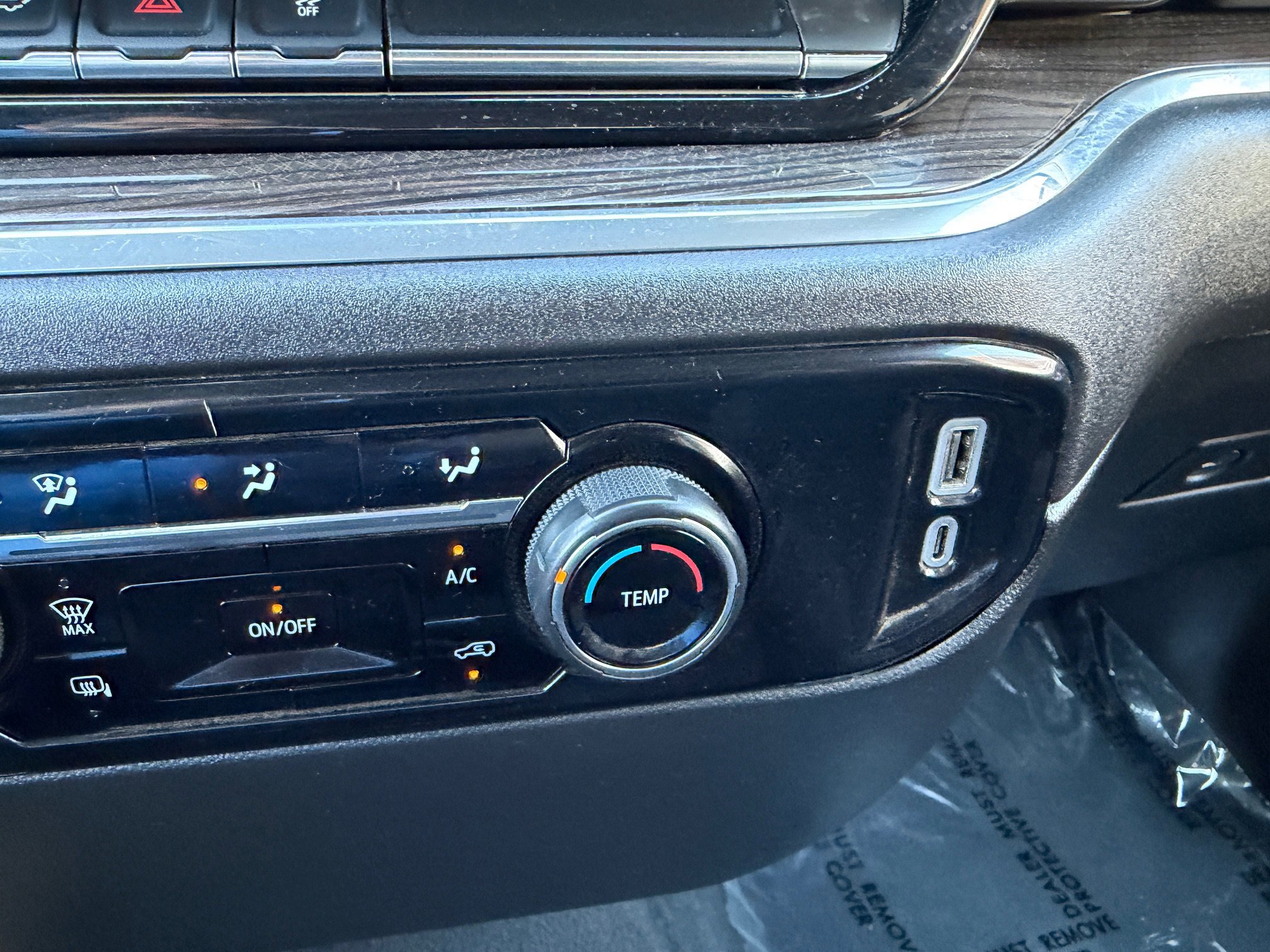 Used 2024 Chevrolet Silverado 2500 LT image 37