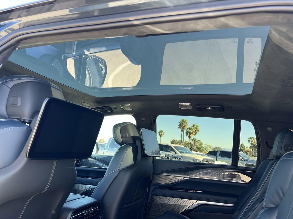 New 2025 Cadillac Escalade IQ Sport 2 image 29