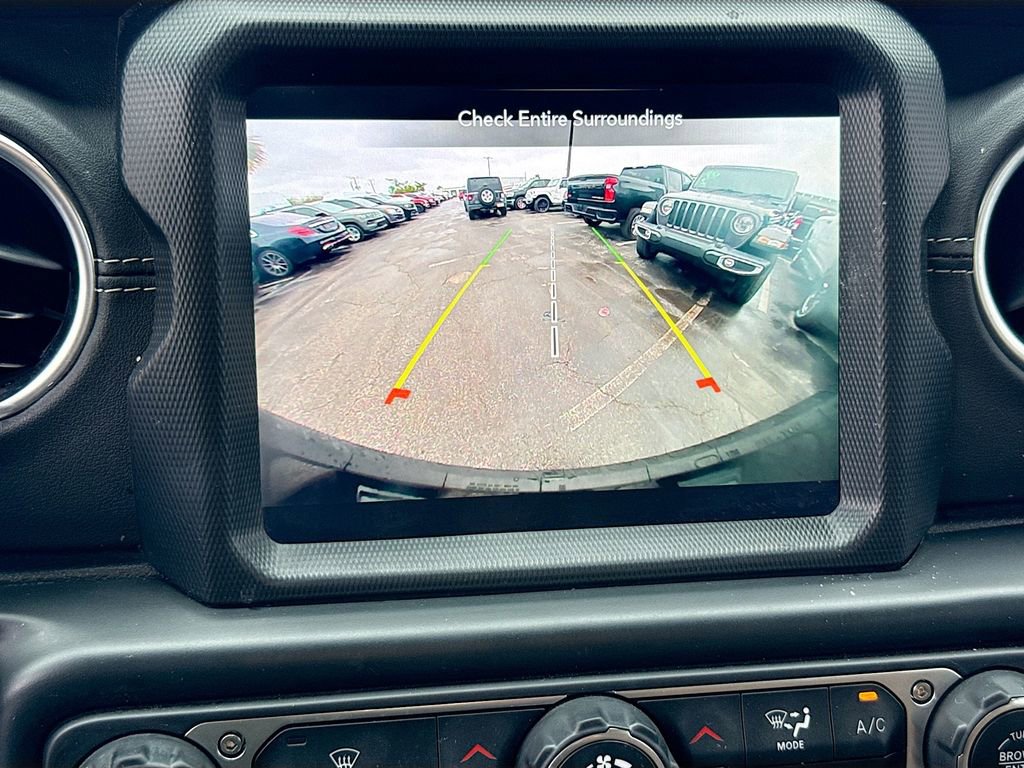 Used 2021 Jeep Wrangler Unlimited Sahara w/ Safety Group image 15