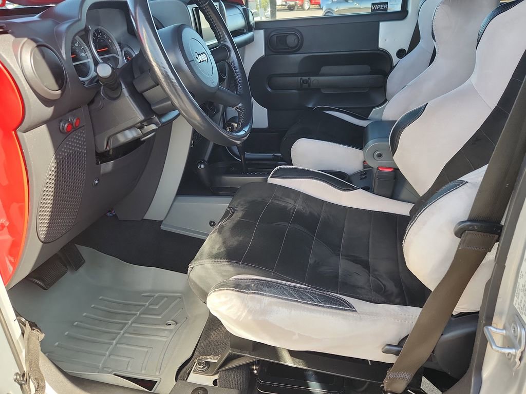 Used 2007 Jeep Wrangler Unlimited Rubicon w/ PWR Convenience Group image 7