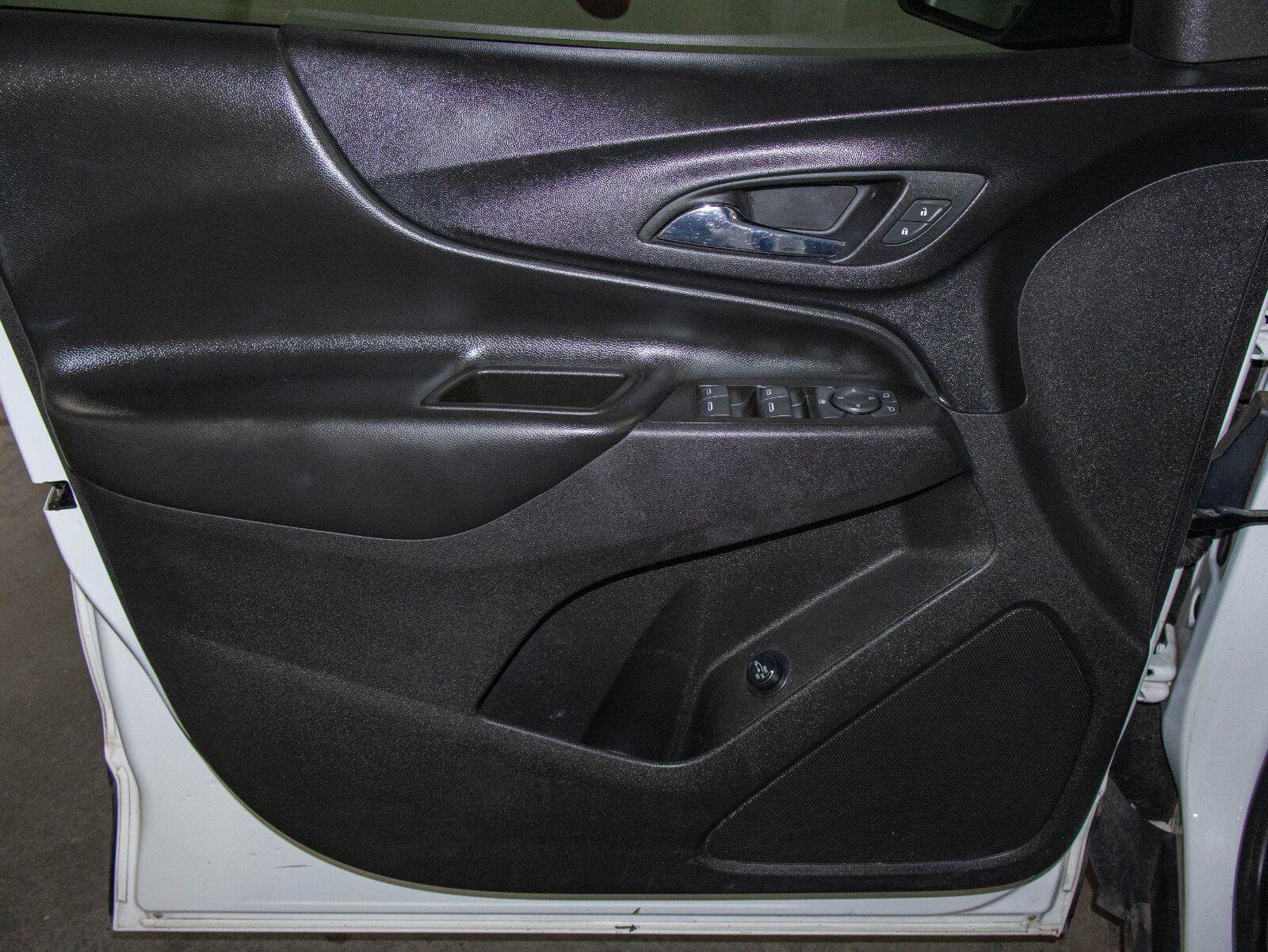 Used 2020 Chevrolet Equinox LT FWD image 10