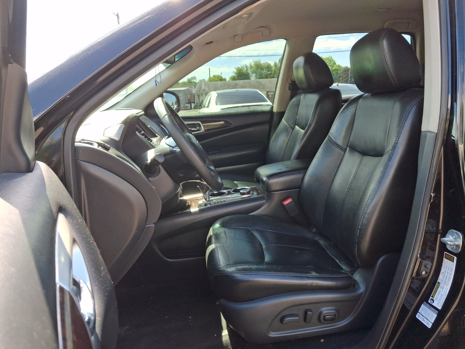 Used 2014 Nissan Pathfinder SL AWD/4WD image 10