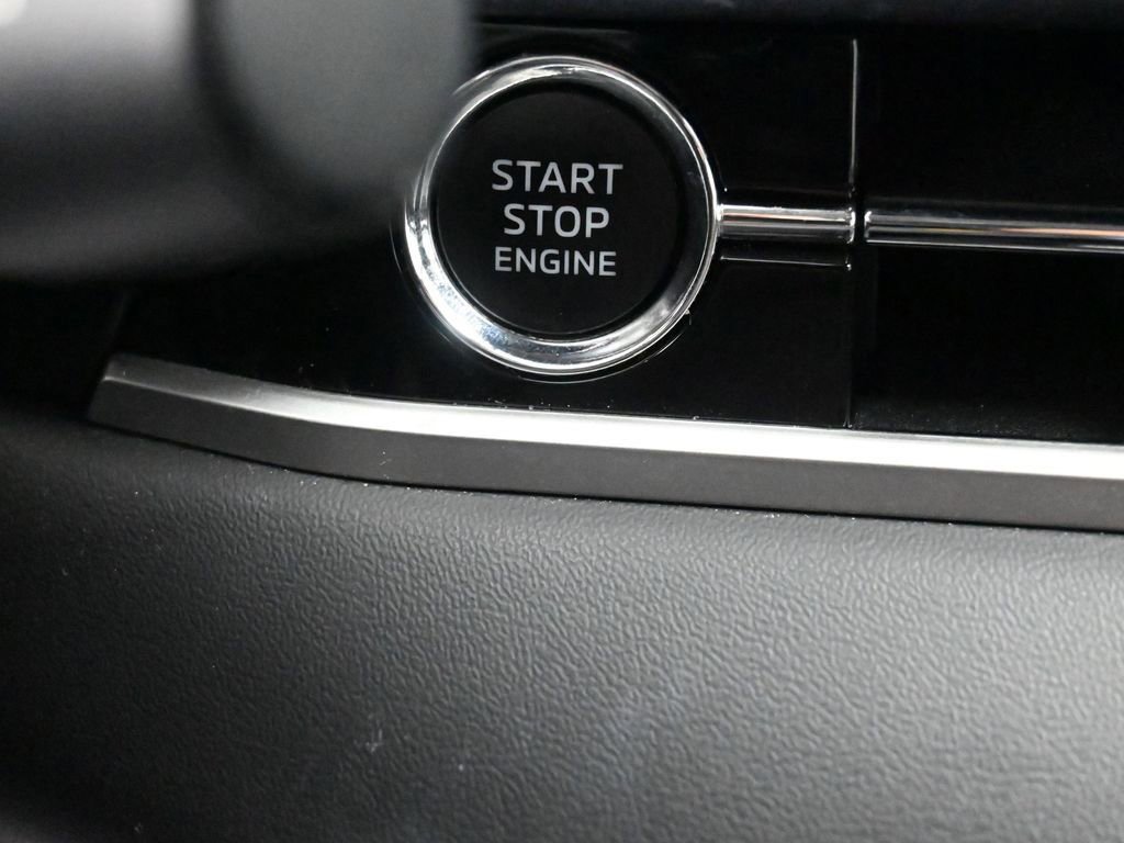 Used 2024 Mitsubishi Outlander SE image 36