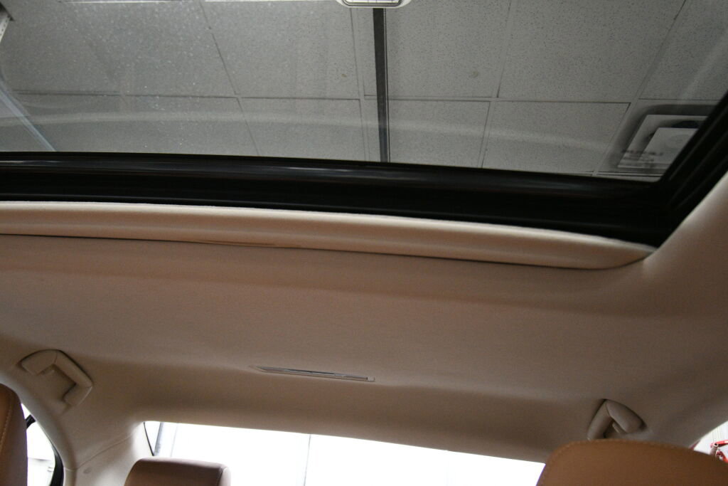 Used 2017 Lexus ES 350 w/ Navigation System Package image 21