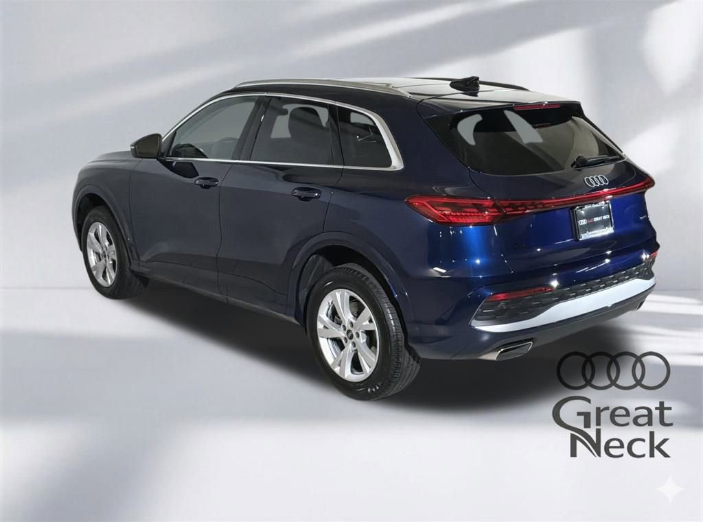 Certified 2025 Audi Q5 Premium w/ Convenience Package image 9