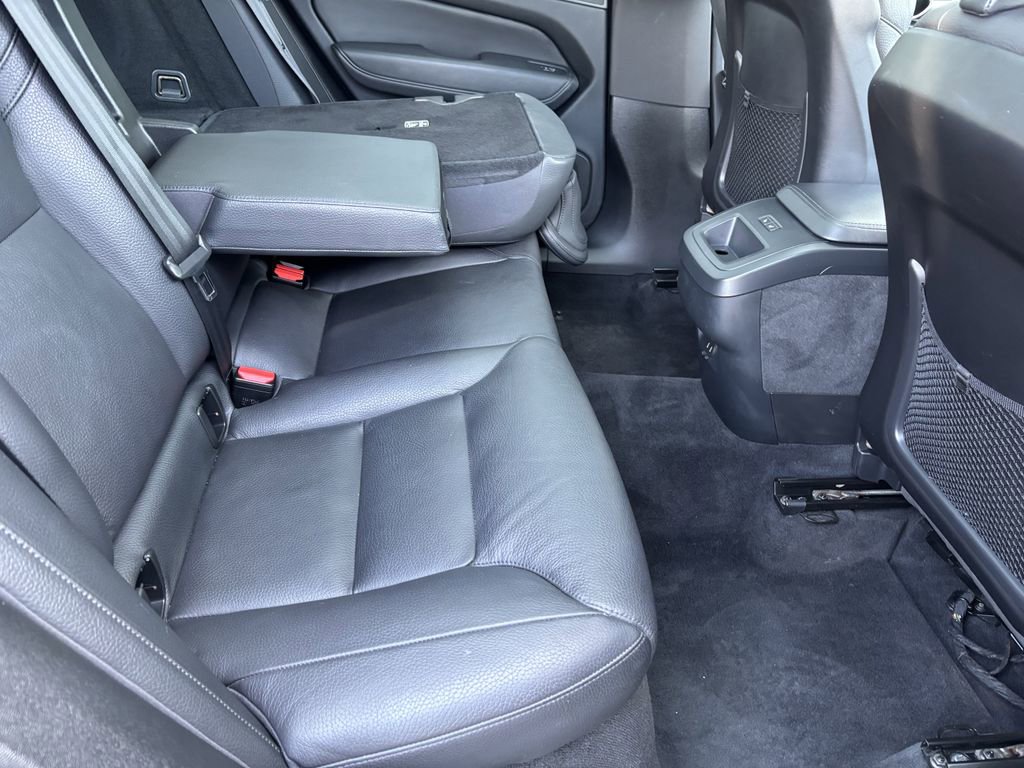 Used 2023 Volvo XC60 B5 Plus AWD/4WD image 29