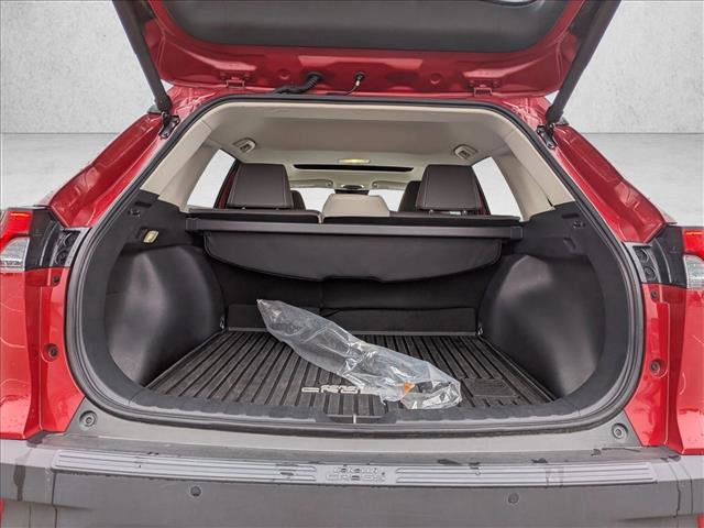 Used 2024 Toyota Corolla Cross XLE w/ Convenience Package image 7