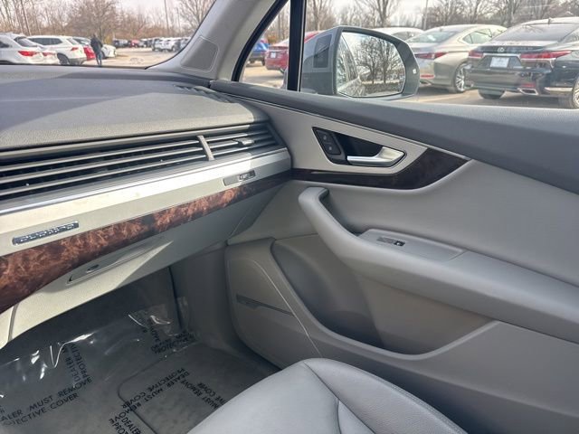 Used 2019 Audi Q7 2.0T Premium Plus w/ Premium Plus Package image 29