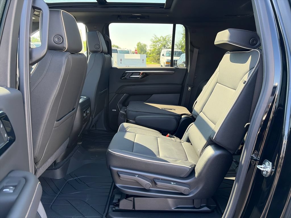 New 2026 Chevrolet Suburban Premier AWD/4WD image 28