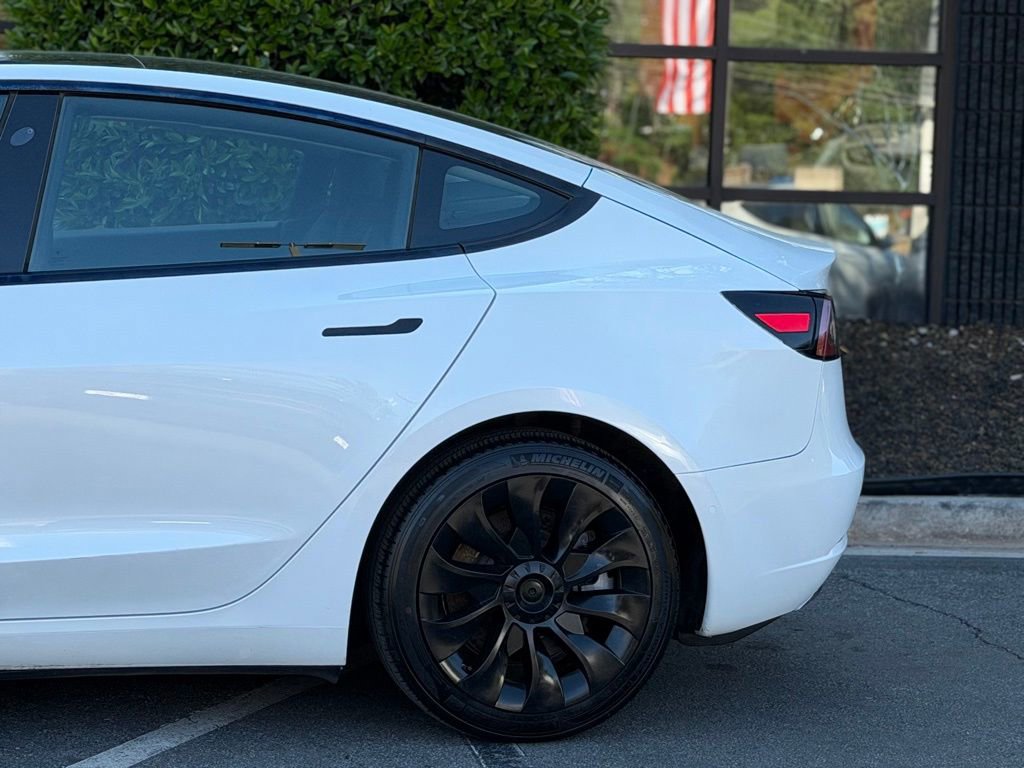 Used 2021 Tesla Model 3 Standard Range Plus image 10