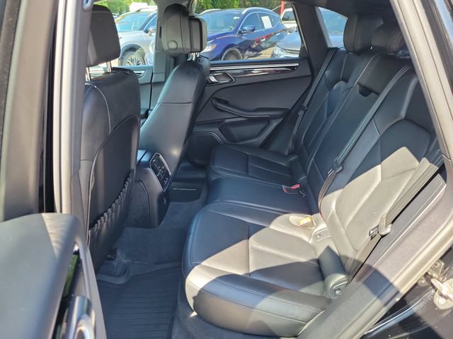Used 2023 Porsche Macan S AWD/4WD image 13