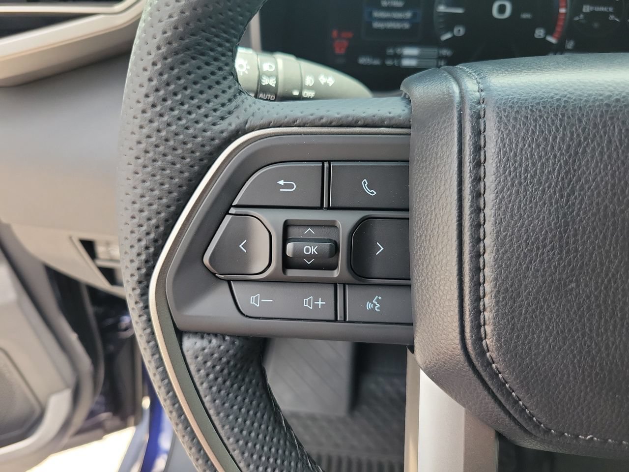 Used 2026 Toyota Sequoia Limited AWD/4WD image 17