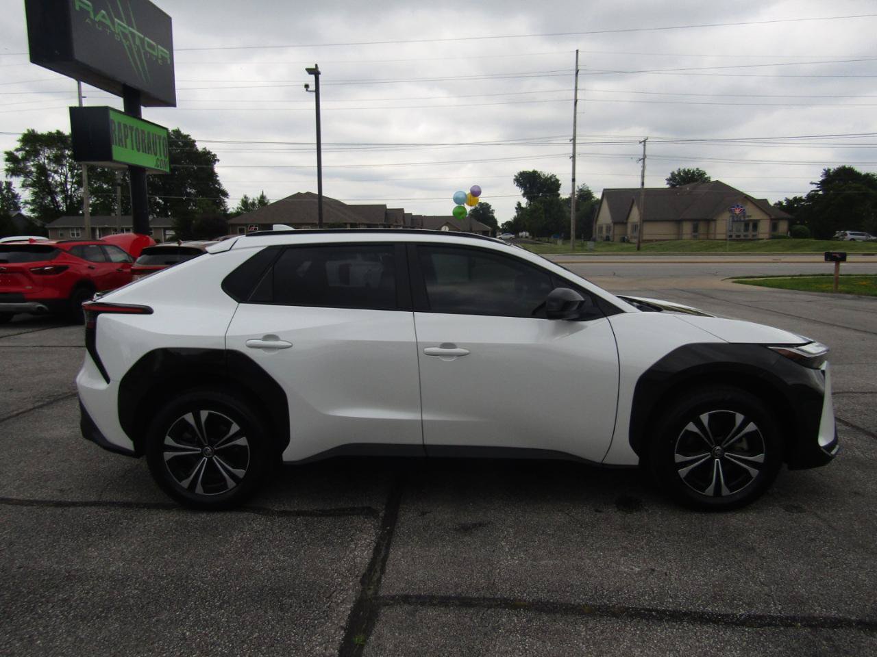 Used 2023 Toyota bZ4X FWD image 9
