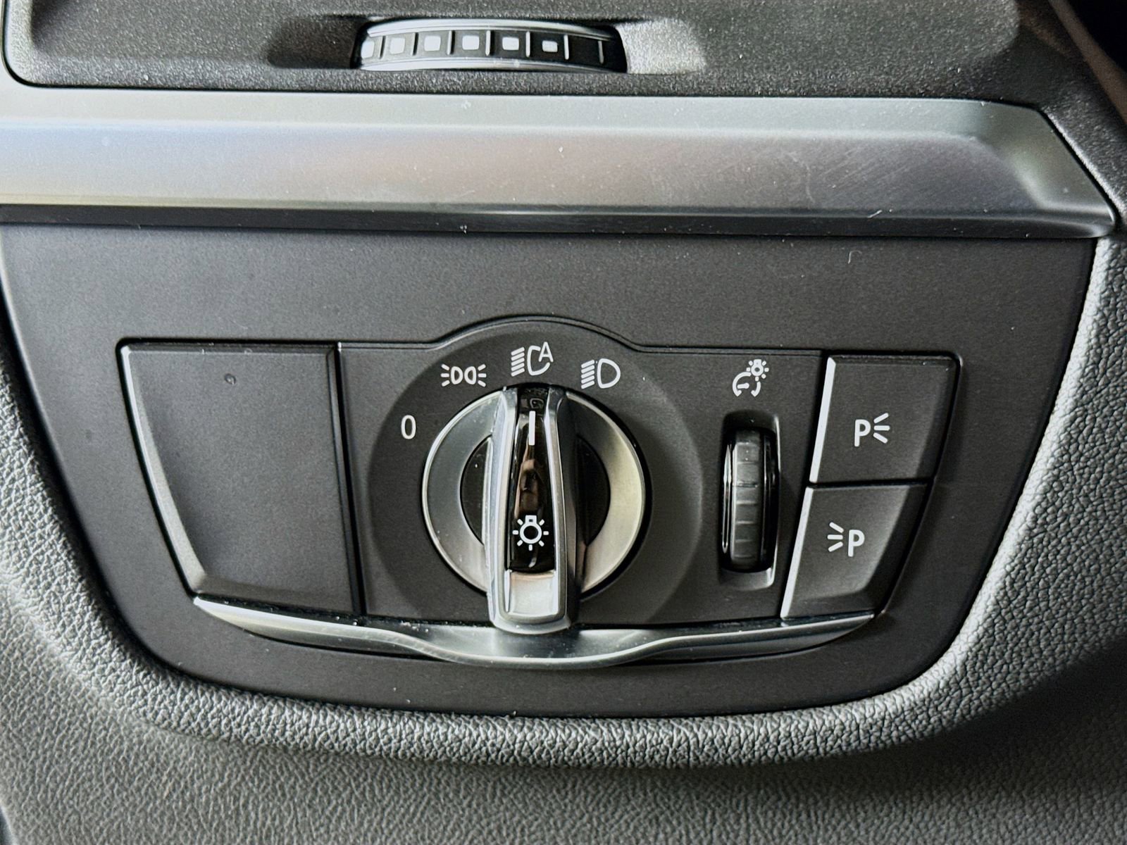 Certified 2024 BMW X3 sDrive30i w/ Convenience Package image 10