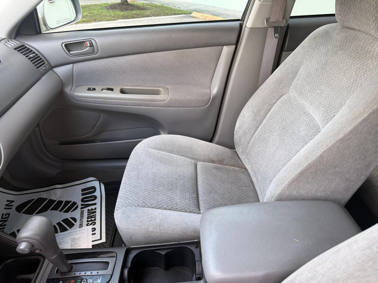 Used 2004 Toyota Camry LE FWD image 13