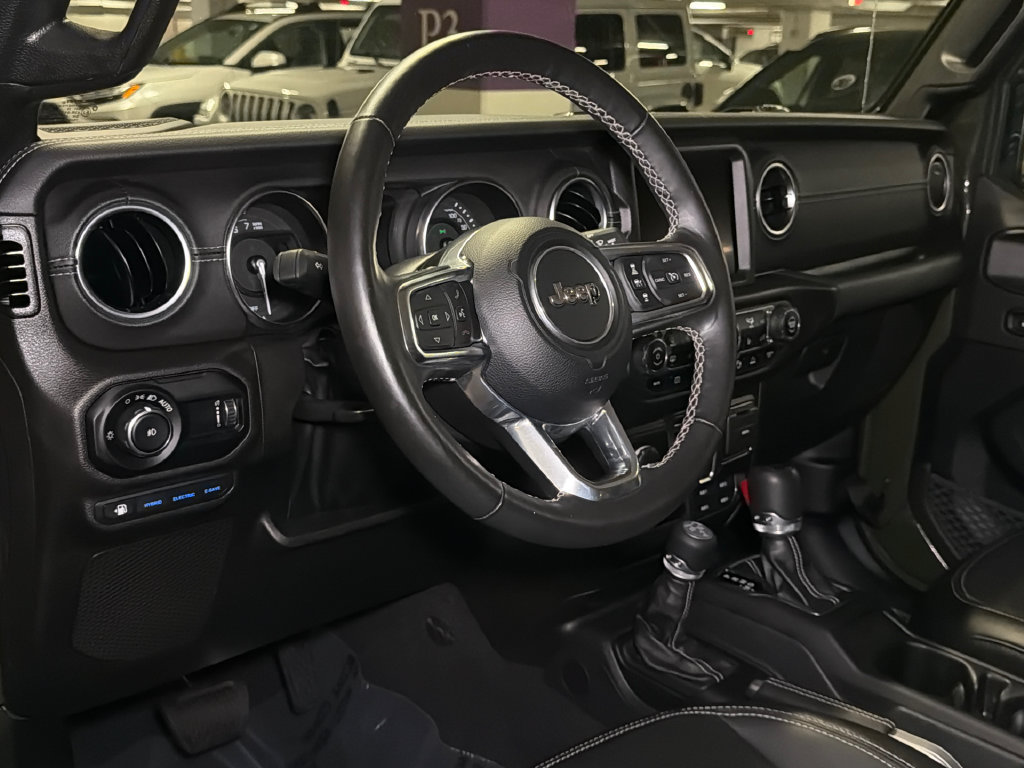 Used 2023 Jeep Wrangler Unlimited Sahara w/ Cold Weather Group AWD/4WD image 20