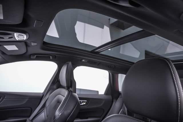 Used 2018 Volvo XC60 T6 R-Design w/ Convenience Package AWD/4WD image 20