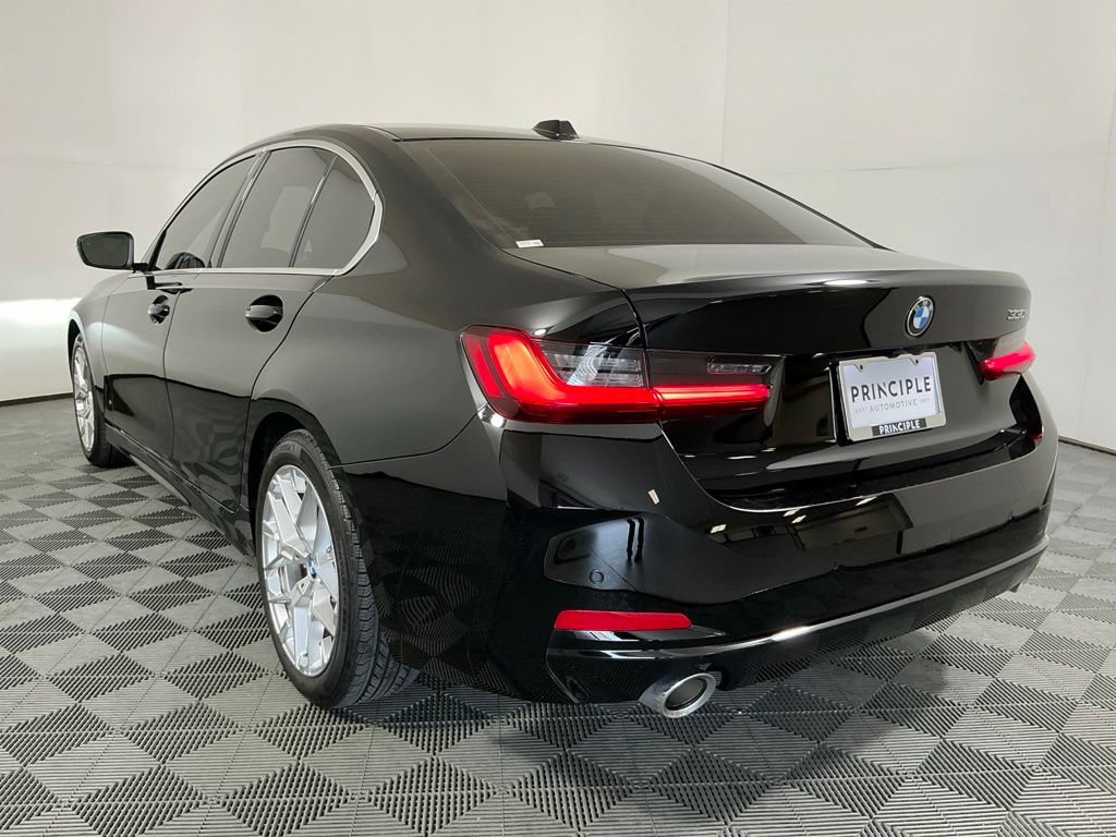 Used 2026 BMW 330i Sedan w/ Premium Package RWD image 7