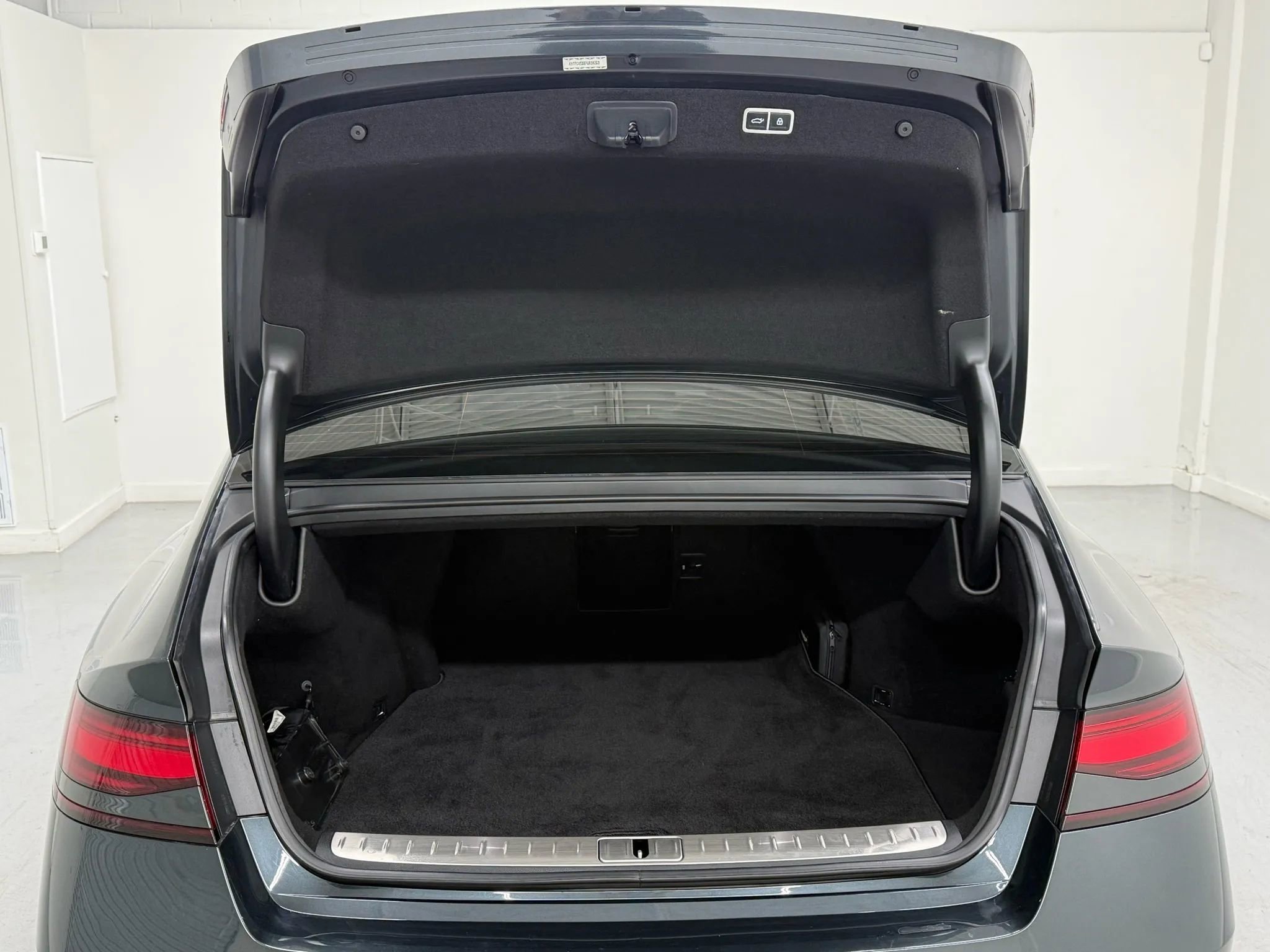 Used 2023 Genesis G90 3.5T image 38