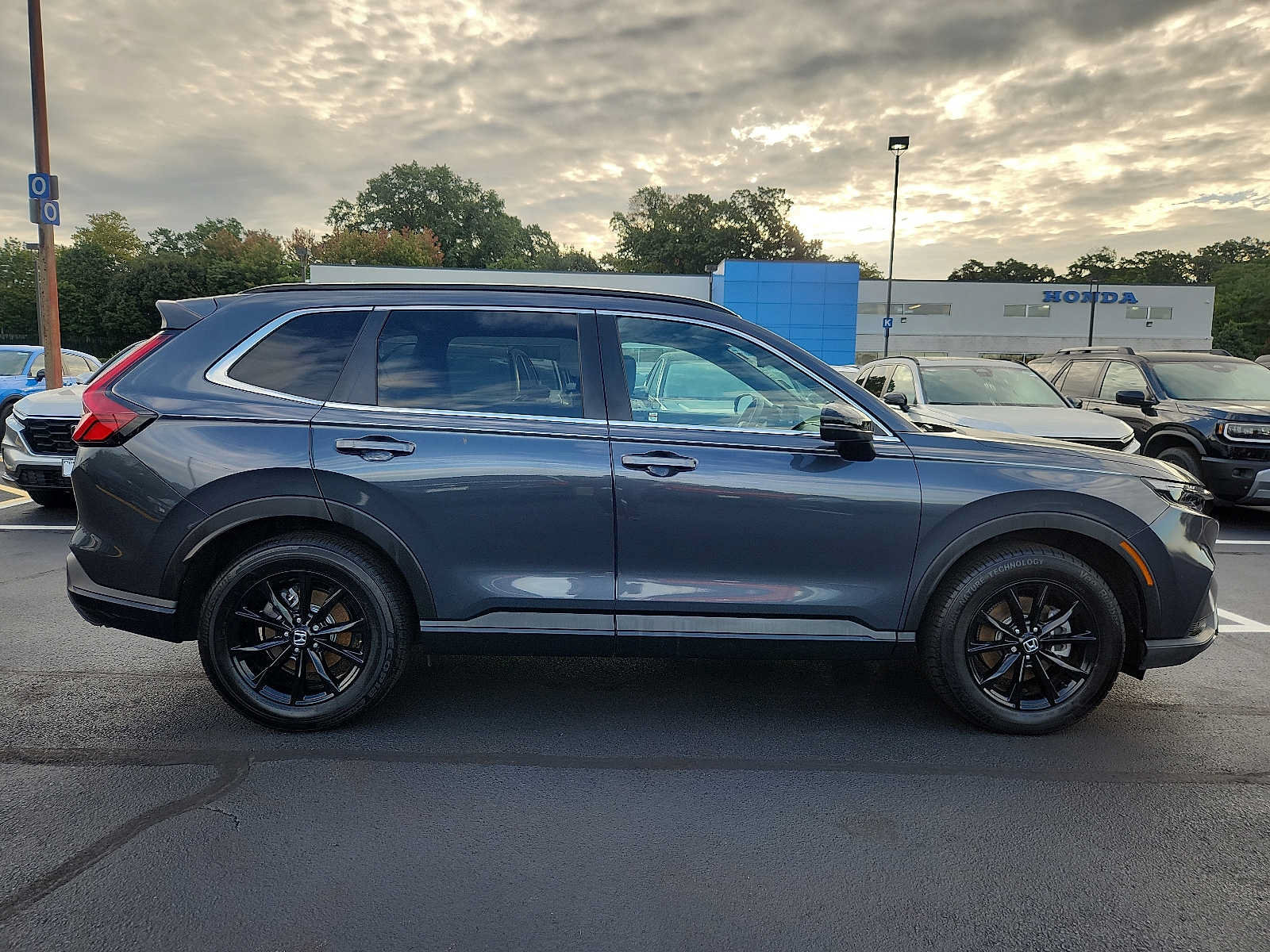 Certified 2025 Honda CR-V Sport-L image 7