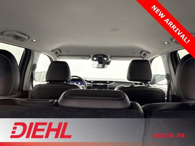 Used 2023 Jeep Grand Cherokee Limited w/ Black Appearance Package image 10