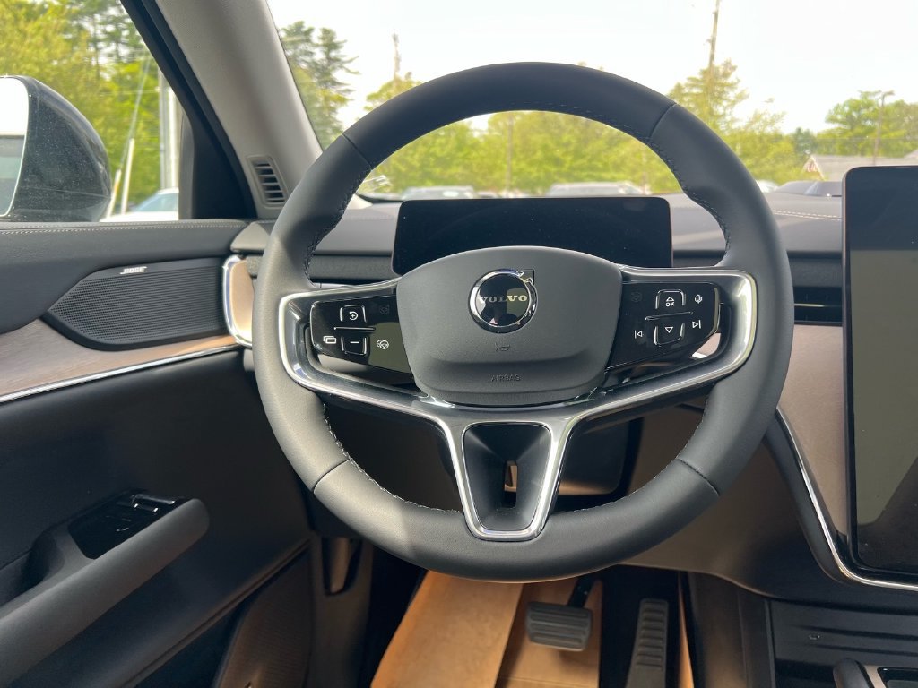 New 2026 Volvo EX90 Plus AWD/4WD image 24
