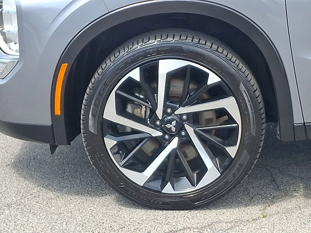 Used 2024 Mitsubishi Outlander SE AWD/4WD image 10