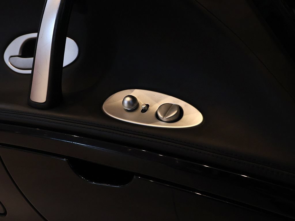 Used 2001 BMW Z8 RWD image 47