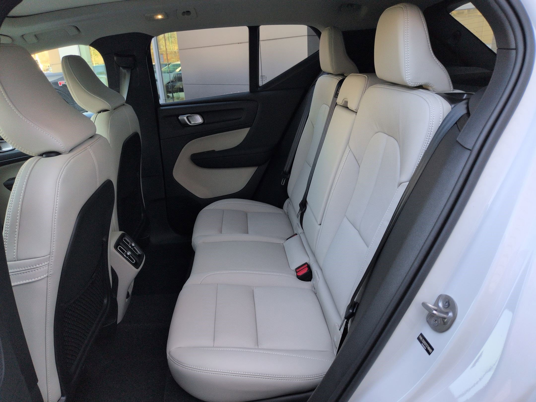 New 2026 Volvo XC40 B5 Plus w/ Climate Package image 15