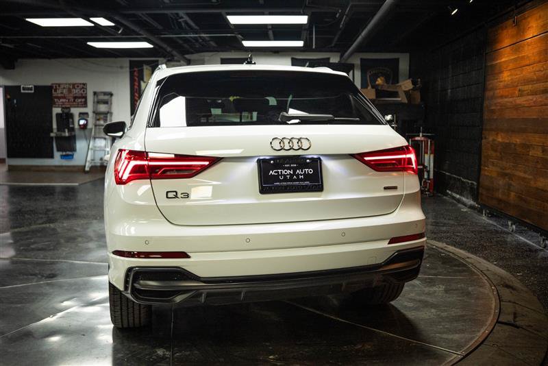Used 2022 Audi Q3 2.0T Premium Plus w/ Premium Plus Package AWD/4WD image 6