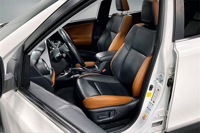 Used 2016 Toyota RAV4 SE image 21