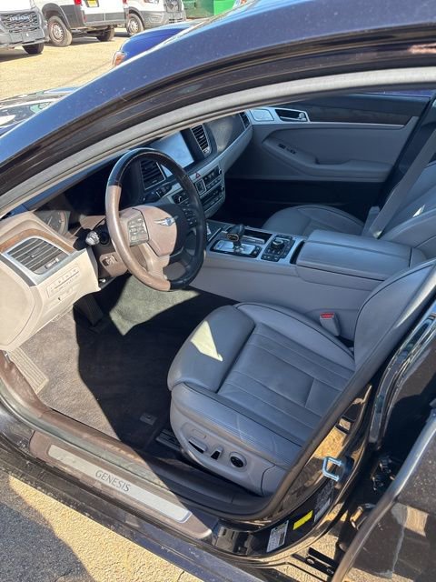 Used 2018 Genesis G80 3.8 w/ Option Group 03 image 4