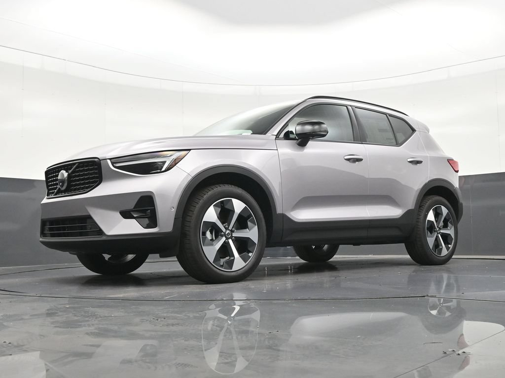 New 2026 Volvo XC40 B5 Plus w/ Protection Package Premier AWD/4WD image 21