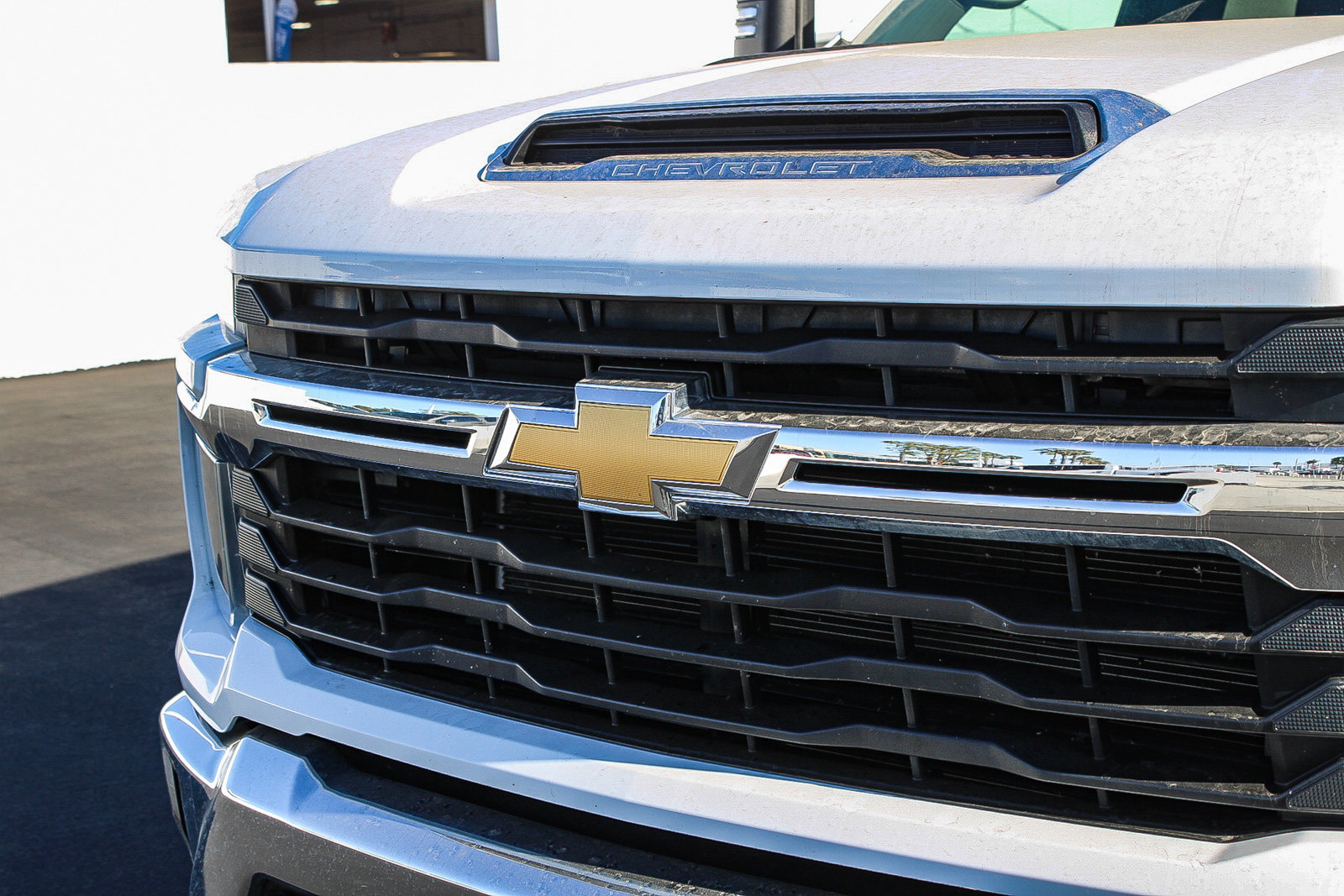 Used 2025 Chevrolet Silverado 2500 LT w/ Convenience Package AWD/4WD image 11
