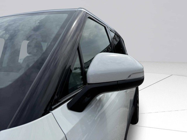 Used 2024 Rivian R1S Adventure image 16