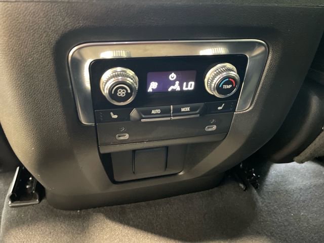 Used 2023 GMC Yukon Denali AWD/4WD image 18