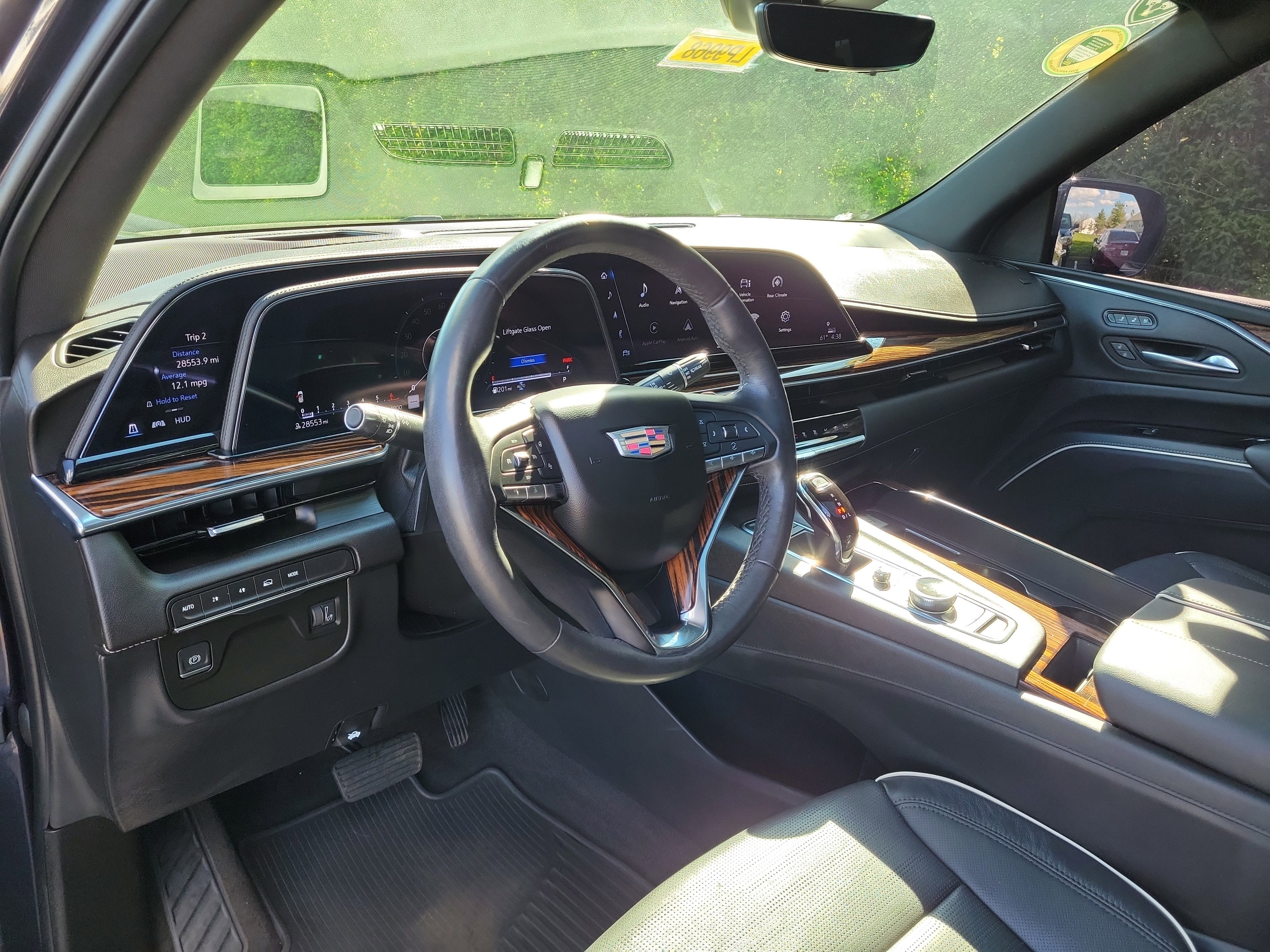 Used 2022 Cadillac Escalade Premium Luxury image 20