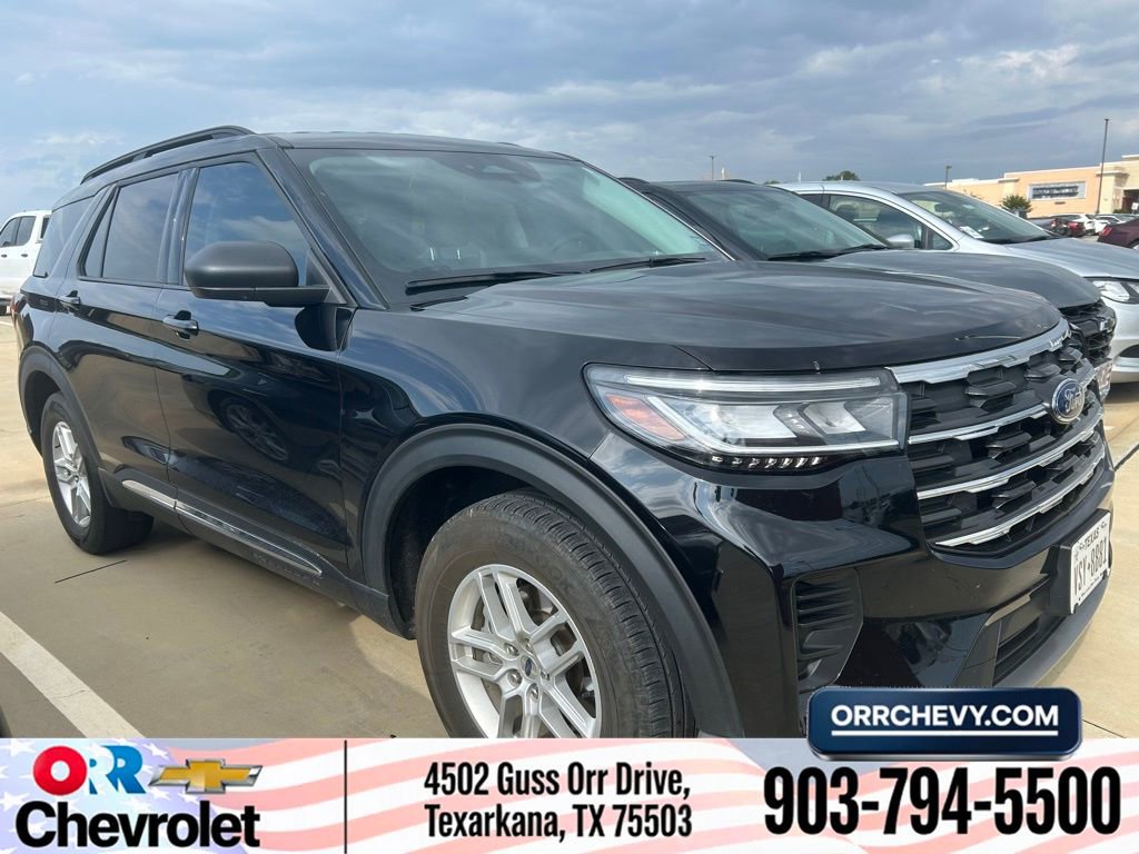 Used 2025 Ford Explorer Active image 1