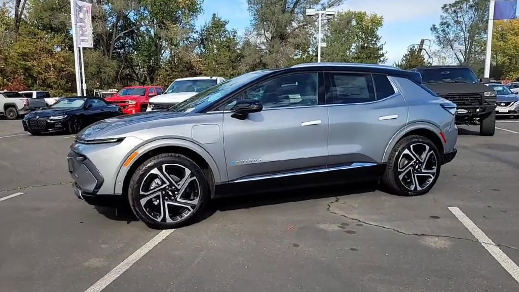 New 2026 Chevrolet Equinox EV LT image 5