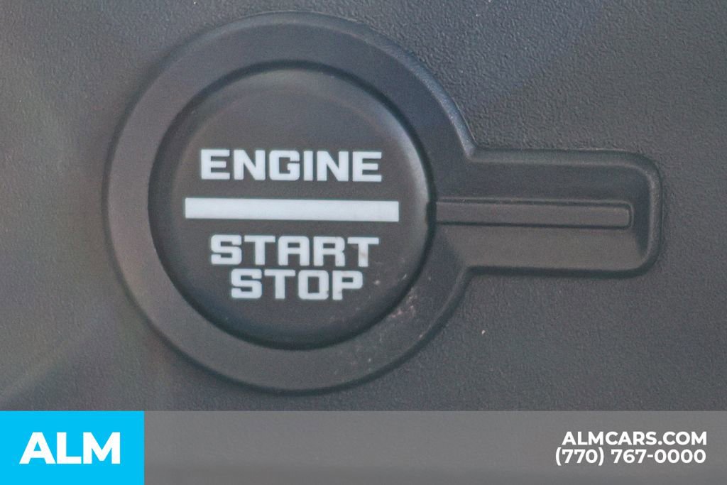 Used 2025 Ford Bronco Badlands image 44