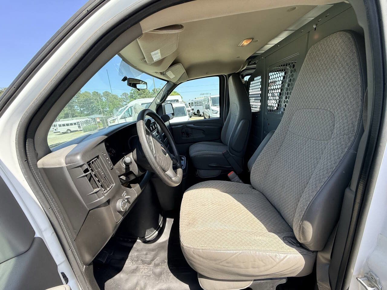 Used 2014 GMC Savana 2500 RWD image 12
